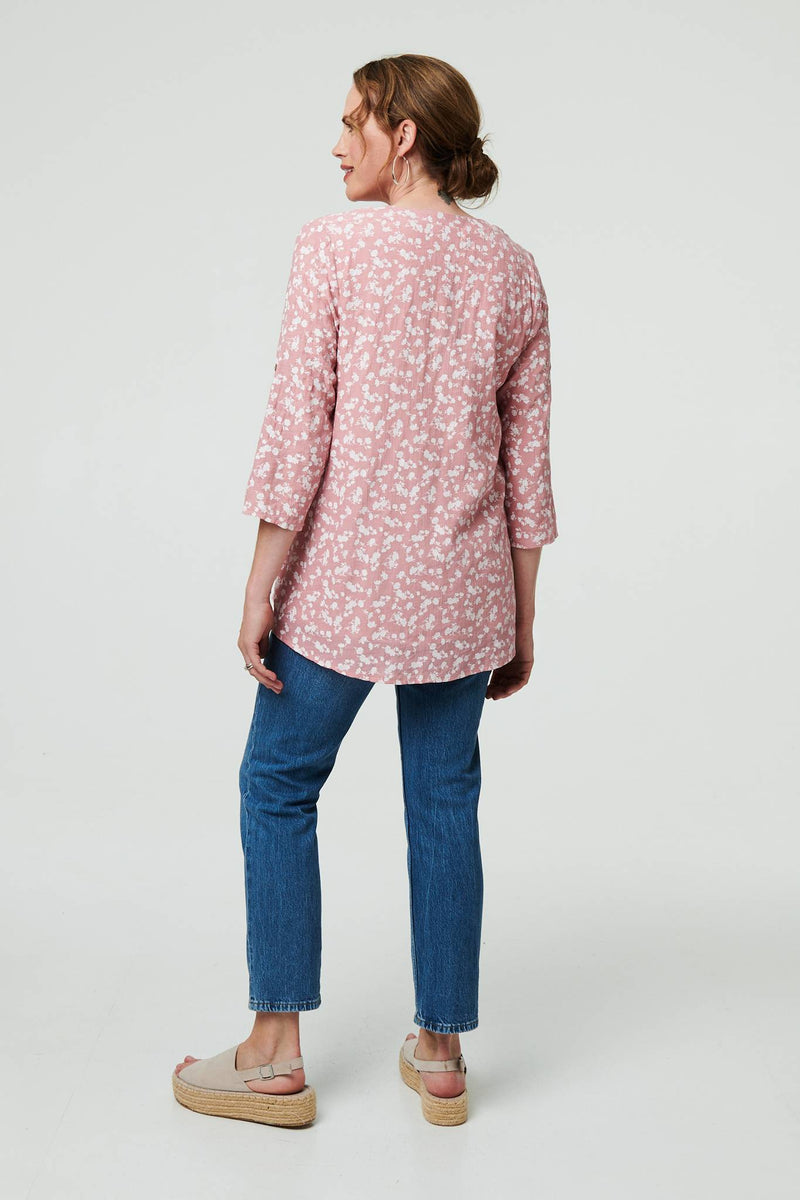 Ditsy Floral 3/4 Sleeve Curve Hem Top