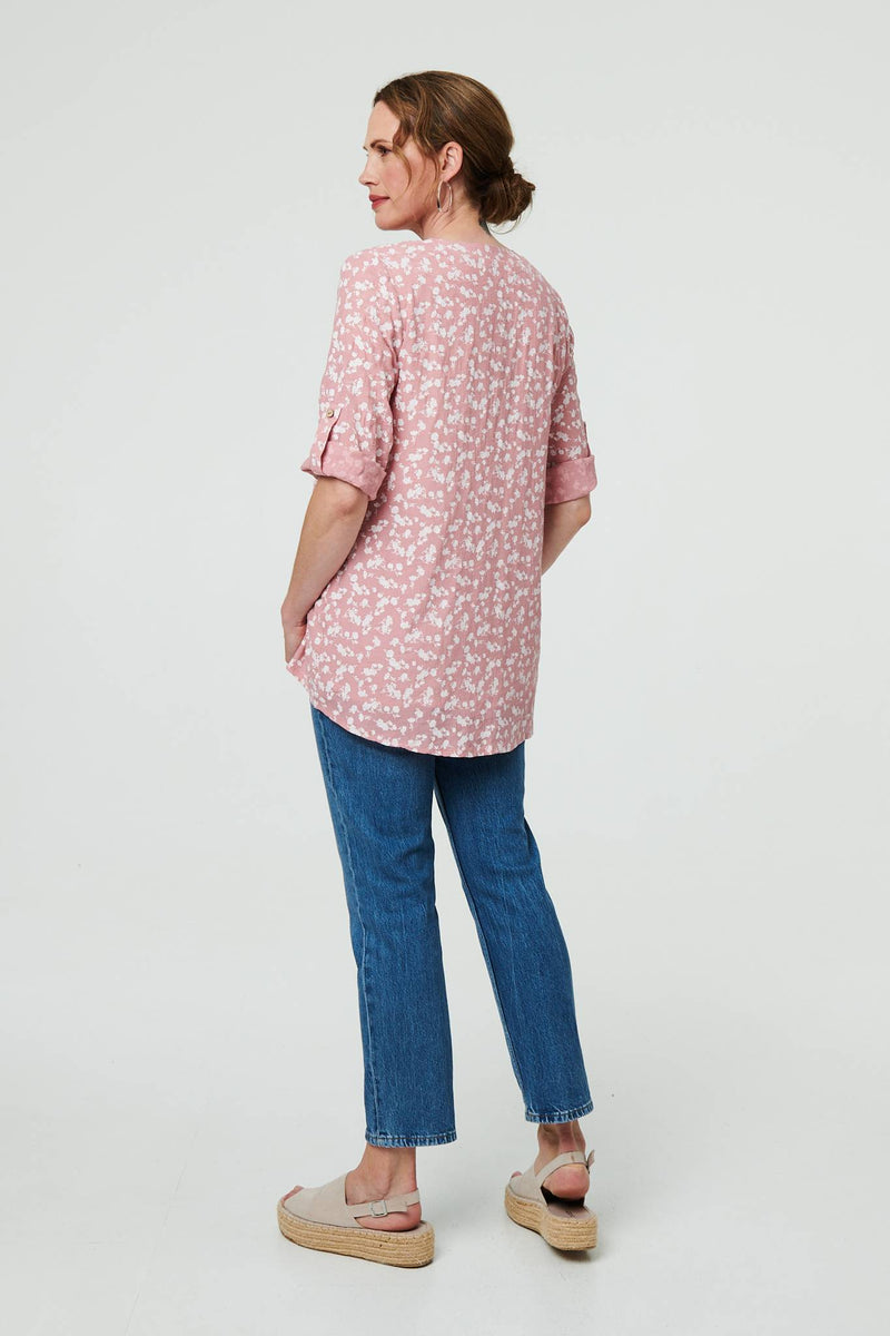 Ditsy Floral 3/4 Sleeve Curve Hem Top